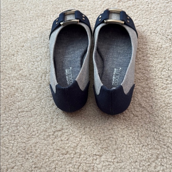 Dr. Scholl's White and Blue Flats with Decorative Bow - Picture 7 of 9